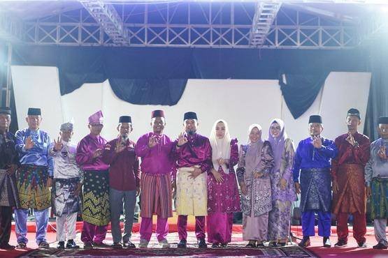 Kepala KUA Kec. Bathin Solapan Hadiri Malam Penutupan MTQ VII Kecamatan Bathin Solapan