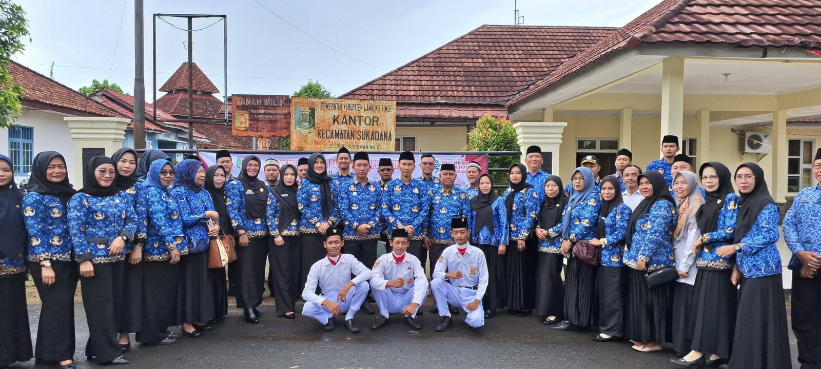 KUA Sukadana Ikuti Upacara Hari Pahlawan Nasional, Kepala KUA Retno Setiawan Pimpin Doa 