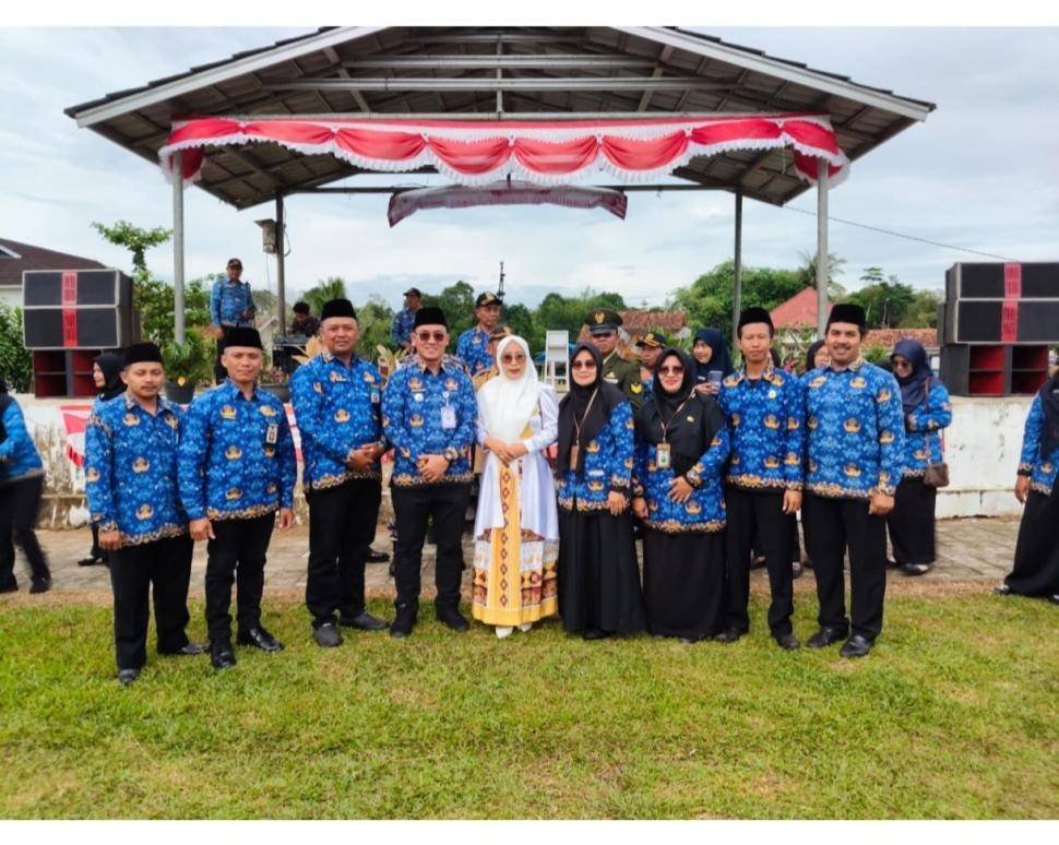 KUA Labuhan Maringgai dan Forkopimcam Gelar Upacara Hari Pahlawan