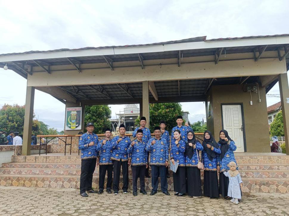 KUA Bandar Sribhawono Gelar Upacara Hari Pahlawan Nasional