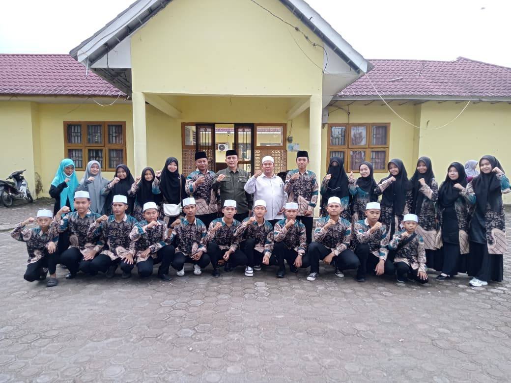 Bersama Camat, Ka Kua Sei Bingai Lepas Kafilah MTQ Kecamatan Pada MTQ Kabupaten Langkat Ke-58