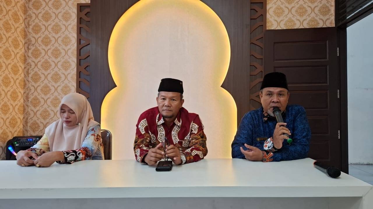 Kepala Kemenag Kota Samarinda Lakukan Kunjungan dan Pembinaan di KUA Sungai Pinang