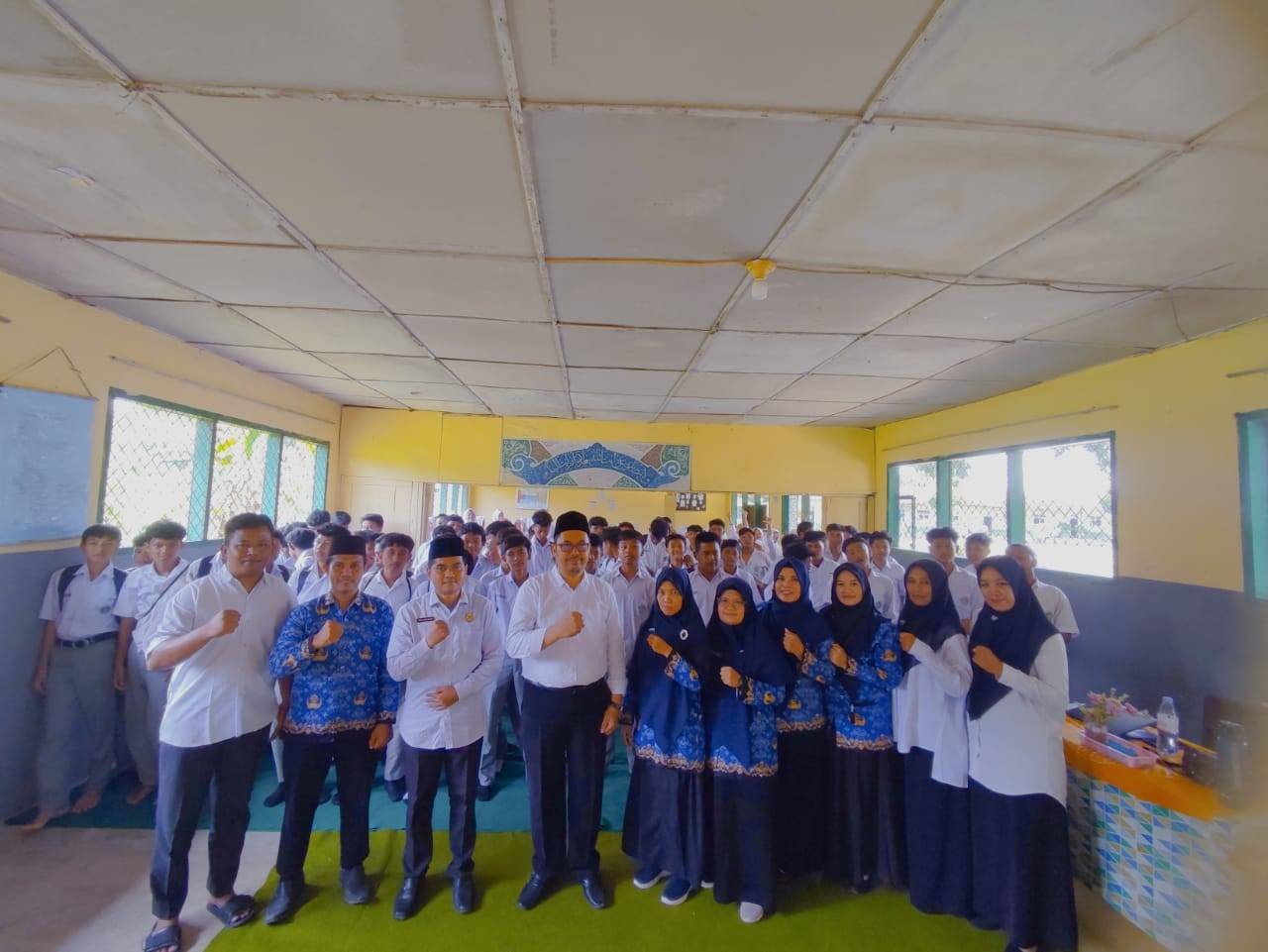 PAI KUA Bosar Maligas Gelar BRUS: Edukasi Pencegahan Pernikahan Dini di MA Al-Ikhlas Jawa Maraja Bah Jambi