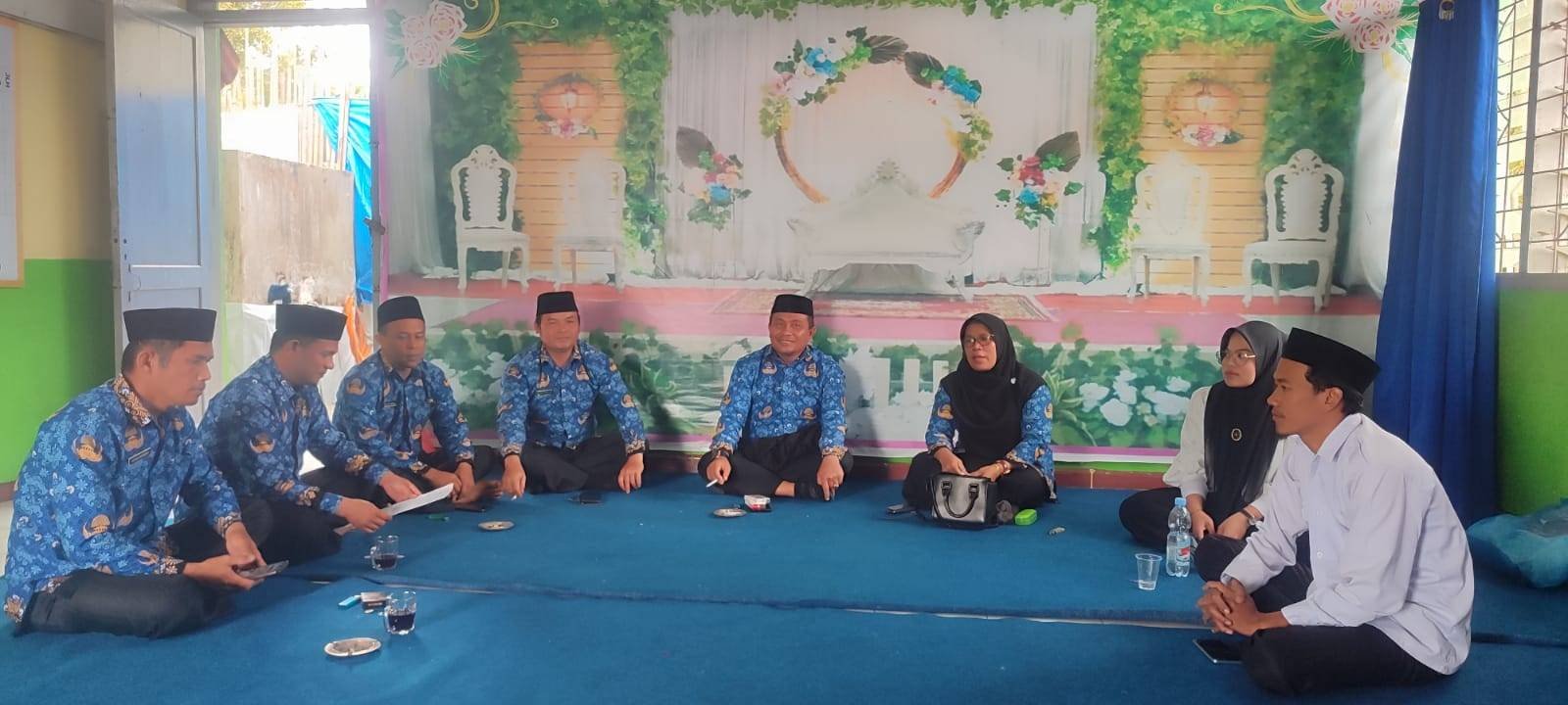 KUA Sinehu Gelar Rapat Koordinasi, Perkuat Disiplin Administrasi Jelang Akhir Tahun