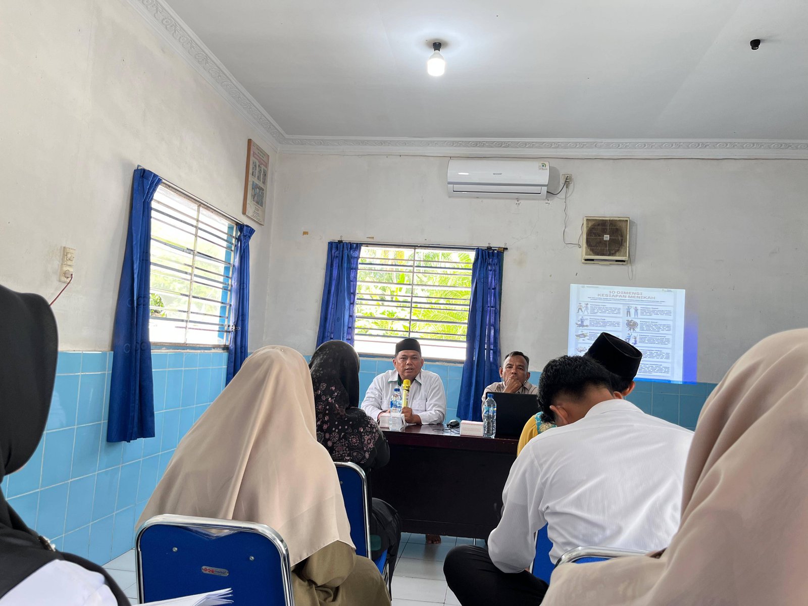 Tingkatkan Layanan Keluarga Sejahtera, Kepala KUA Sei Kepayang Isi Sesi Konseling PPKS KB Sei Kepayang