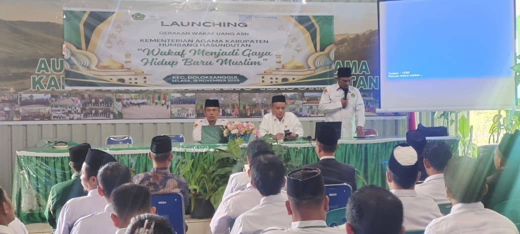 KUA Doloksanggul Pimpin Launching Gerakan Wakaf Uang ASN di Lingkungan Kantor Kemenag Humbang Hasundutan