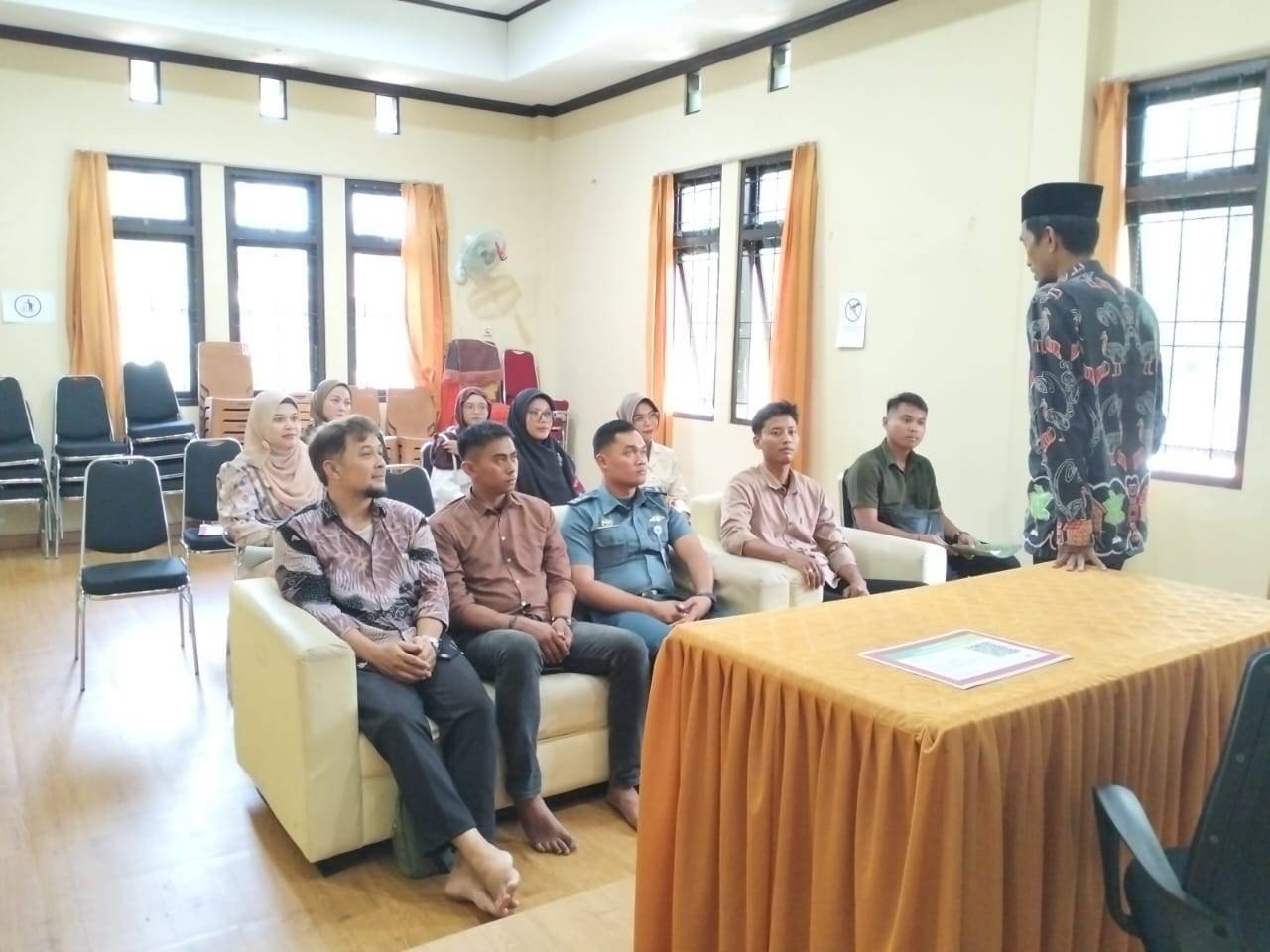 Penghulu dan Penyuluh Kolaborasi, Bimbing 10 Calon Pengantin di KUA Sorong Kota