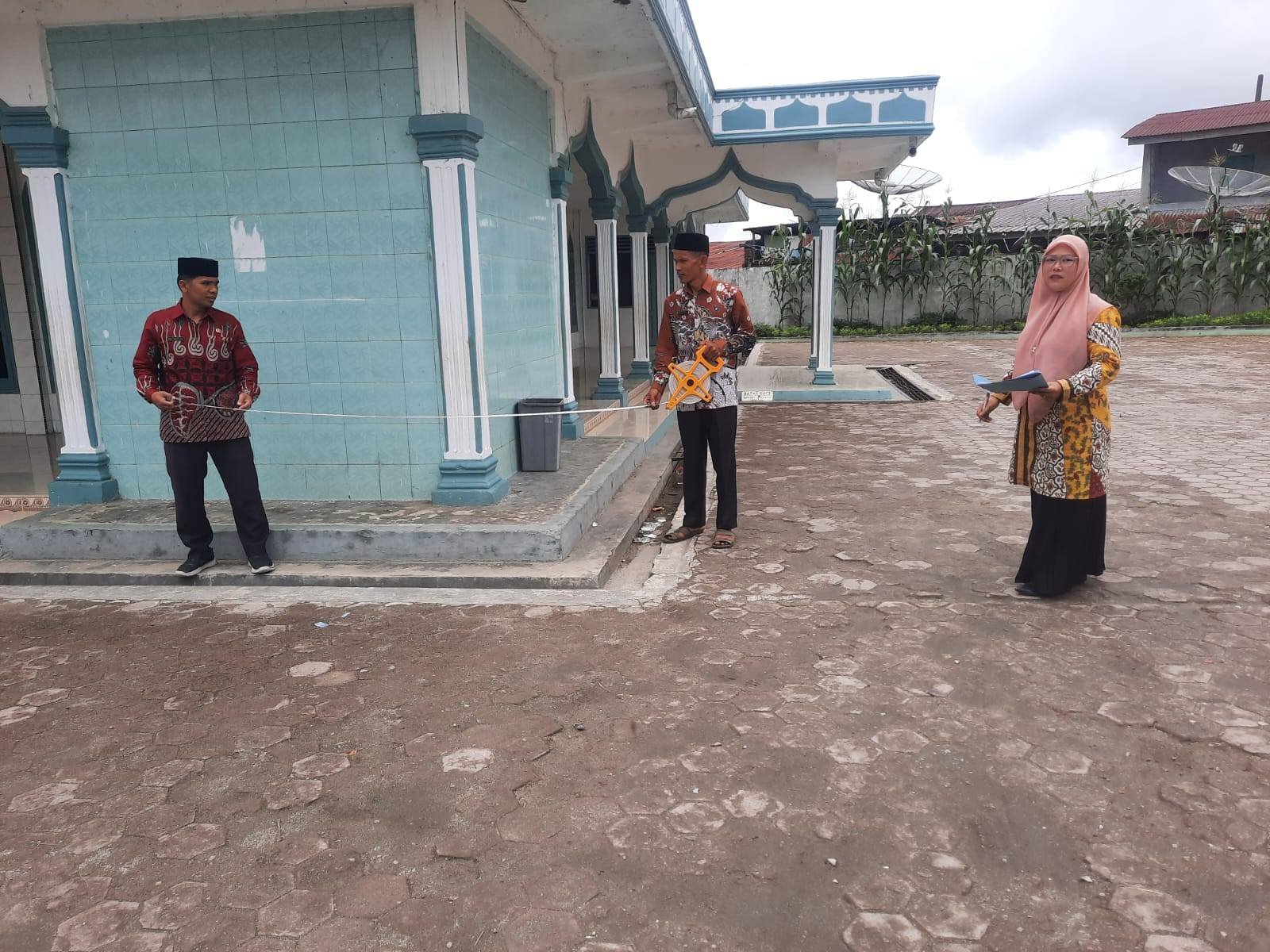 KUA Sidikalang Lakukan Pendataan dan Pengukuran Masjid, Dukung Layanan Berdampak di Masyarakat