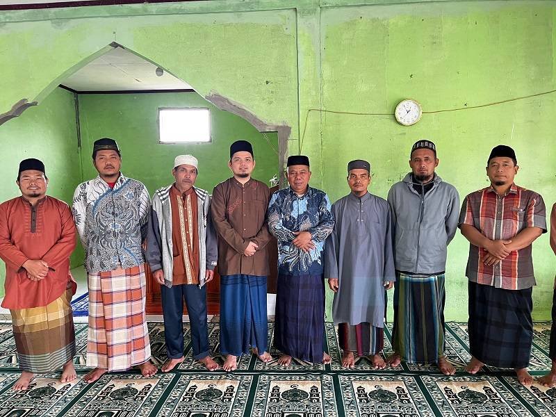 Program Safari Jumat KUA Berampu Berlanjut ke Masjid Al-Ikhlas Desa Karing
