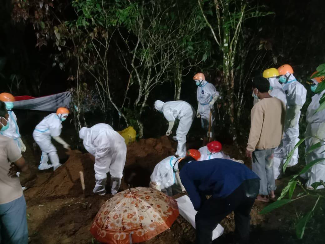 Satgas Keagamaan Kerja Maraton, Enam Jenazah Ditemukan Bertahap di Longsor Situkung