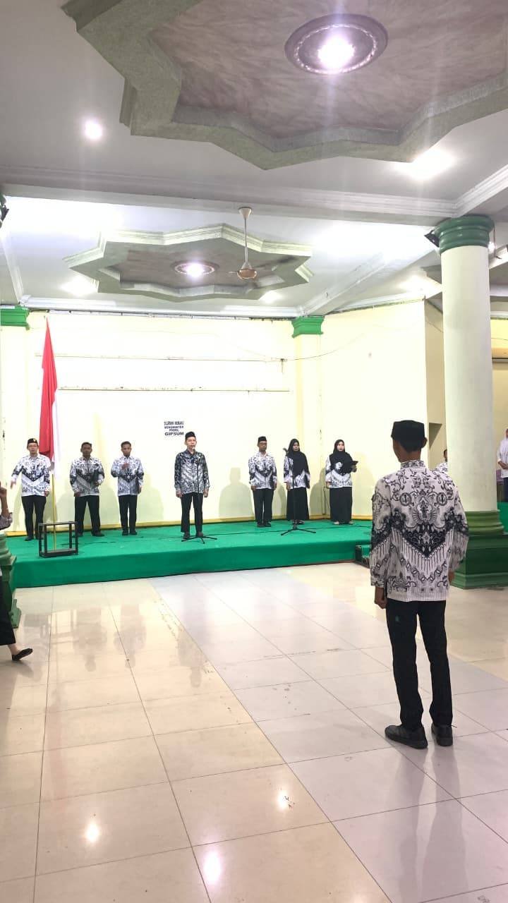 Kepala KUA Medan Perjuangan Motivasi Guru dan Siswa di Hari Guru Nasional 2025