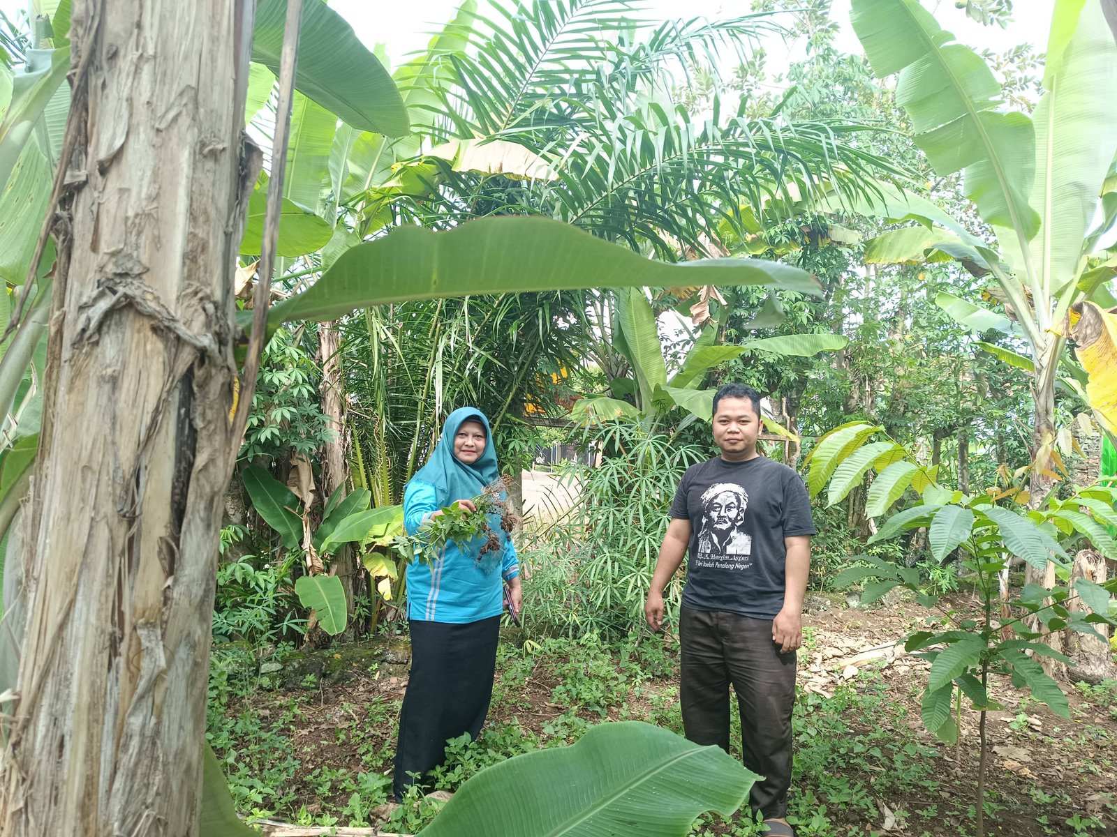 KUA Sekampung Udik Gelar Aksi Bersih Kantor Pagi Ini Bersama Pegawai
