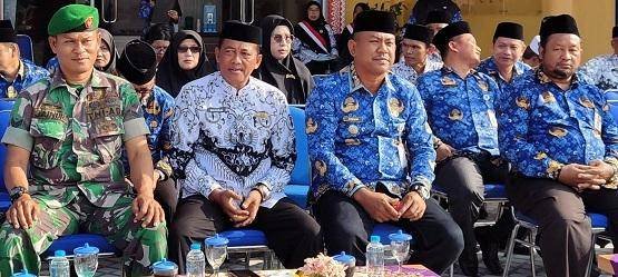 Plt KUA Kec. Rupat Hadiri Upacara HUT KORPRI ke-54 dan HUT PGRI ke-80 Tahun 2025 di Kecamatan Rupat