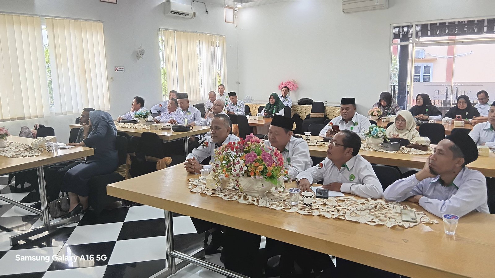 Kepala KUA Se Kota Metro Ikuti Raker GKM 2025