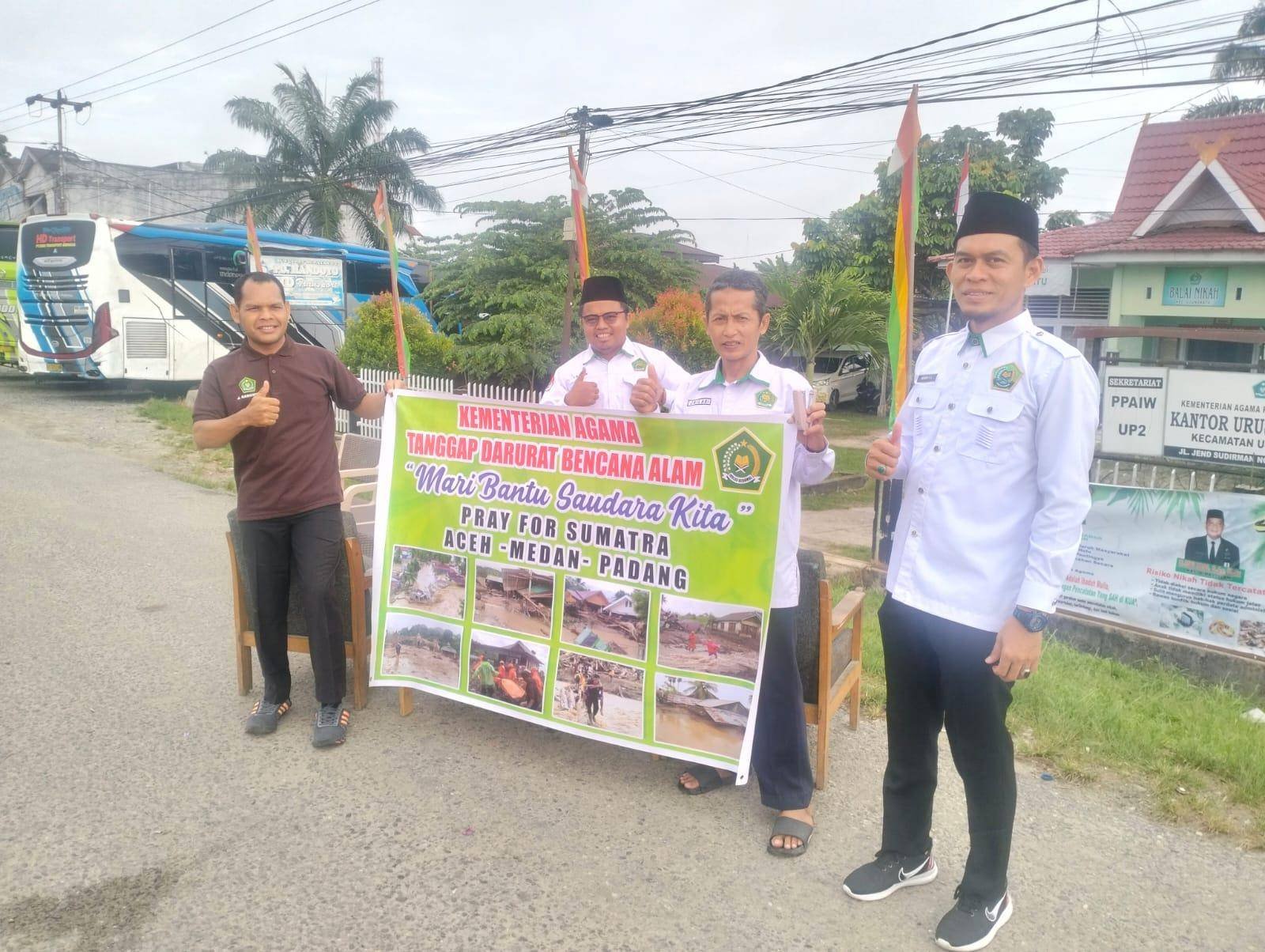 KUA Ujungbatu Gelar Penggalangan Dana untuk Warga Terdampak Musibah di Aceh, Sumatera Barat, dan Sumatera Utara