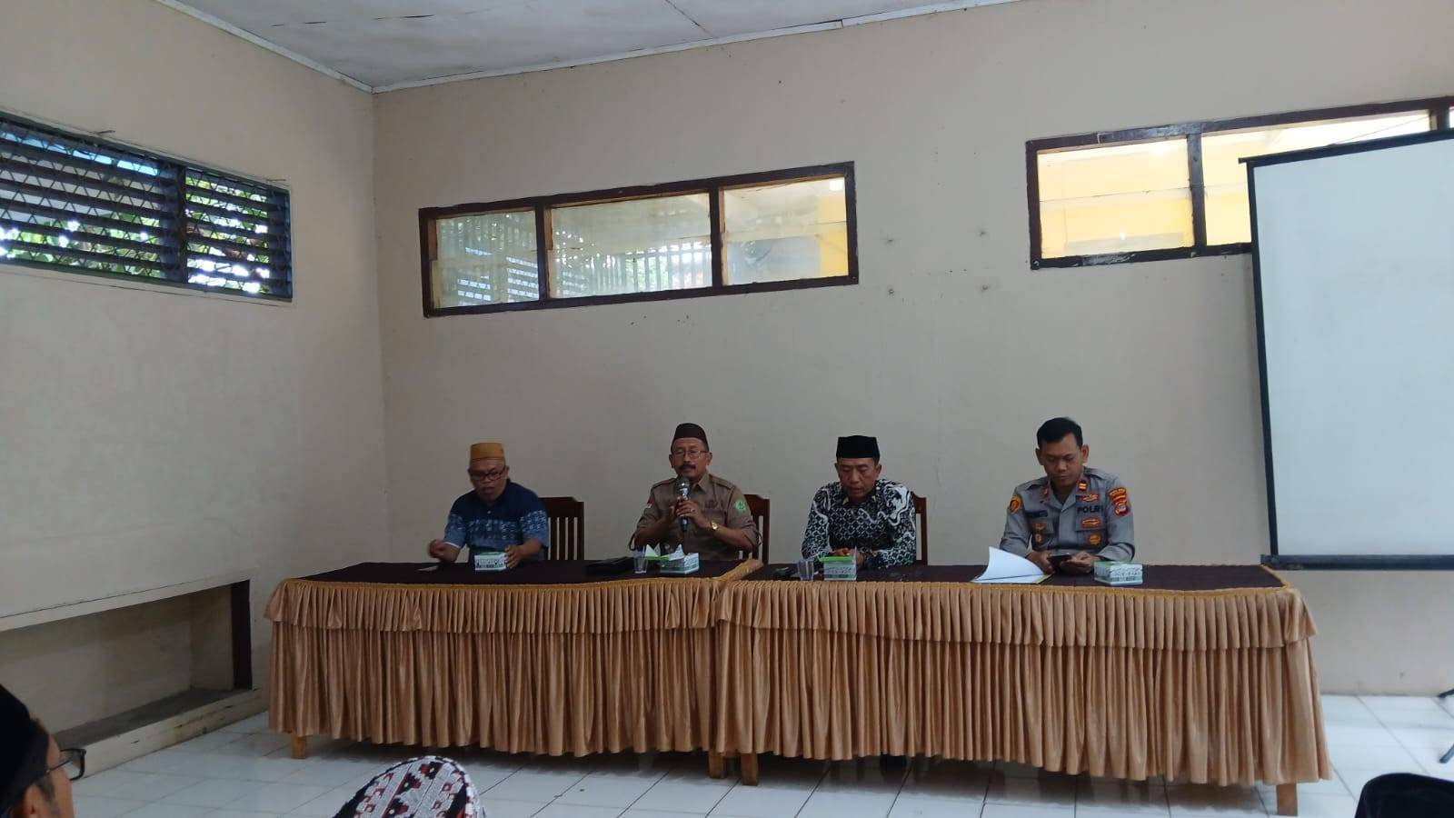 Kepala KUA Gadingrejo Hadiri Rapat FKUB Bahas Kesiapan Nataru 2025–2026