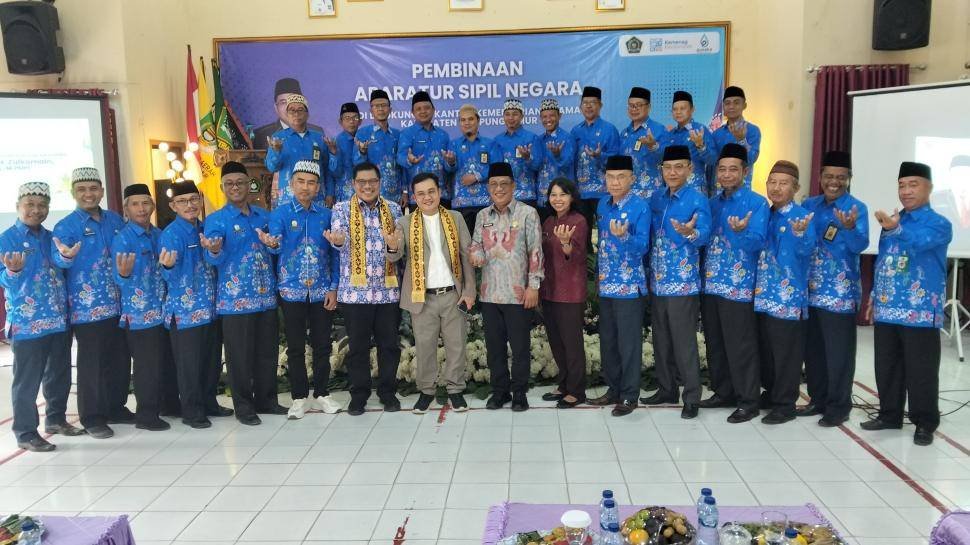 Kepala KUA Braja Selebah Hadiri Pembinaan ASN