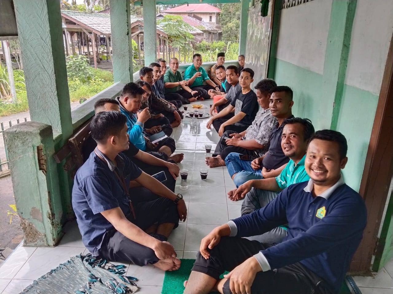 Semarak HAB ke-80: KUA Sawo Ikuti Bakti Sosial di Masjid Taqwa Idanondrawa