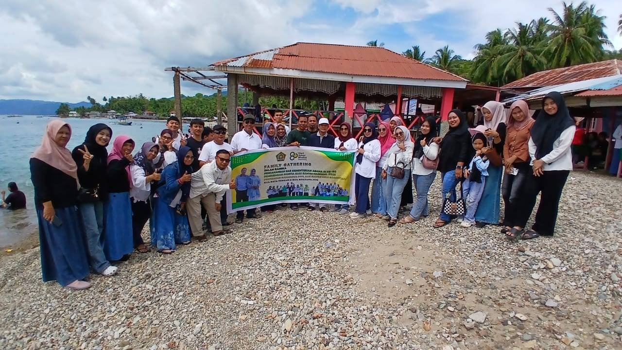 Semarak HAB Kemenag ke-80, KUA Kota Tengah dan Sipatana Perkuat Soliditas Lewat Family Gathering