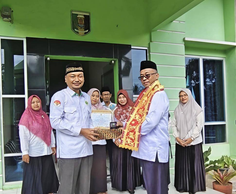 Prestasi Nasional KUA Batanghari, ASN Sambut Pimpinan