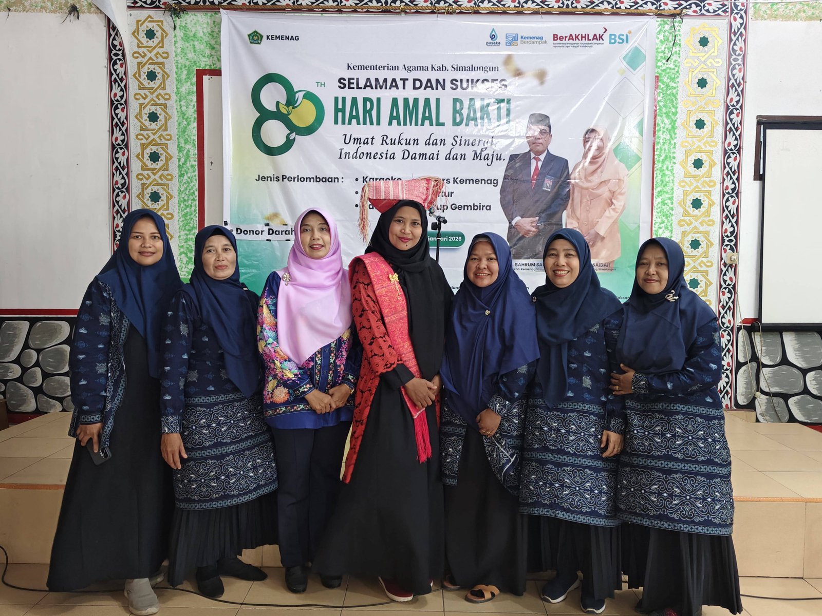 Meriahkan HAB Kemenag, Staf KUA Bosar Maligas Tampilkan Semangat di Lomba Karaoke