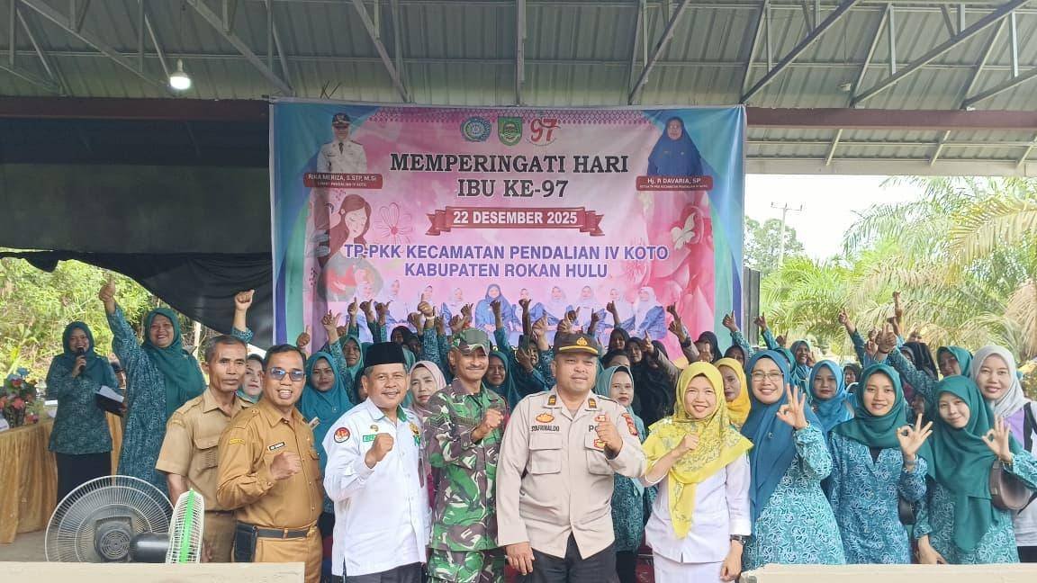 Kepala KUA Pendalian IV Koto Pimpin Doa Peringatan Hari Ibu ke-97 Tingkat Kecamatan