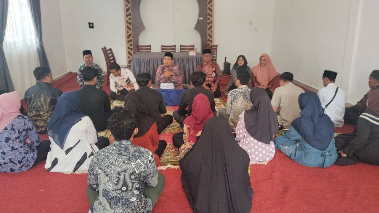Ramai Jelang Akhir Tahun, Bimwin Mandiri KUA Dumai Selatan Diikuti Sepuluh Pasang Catin
