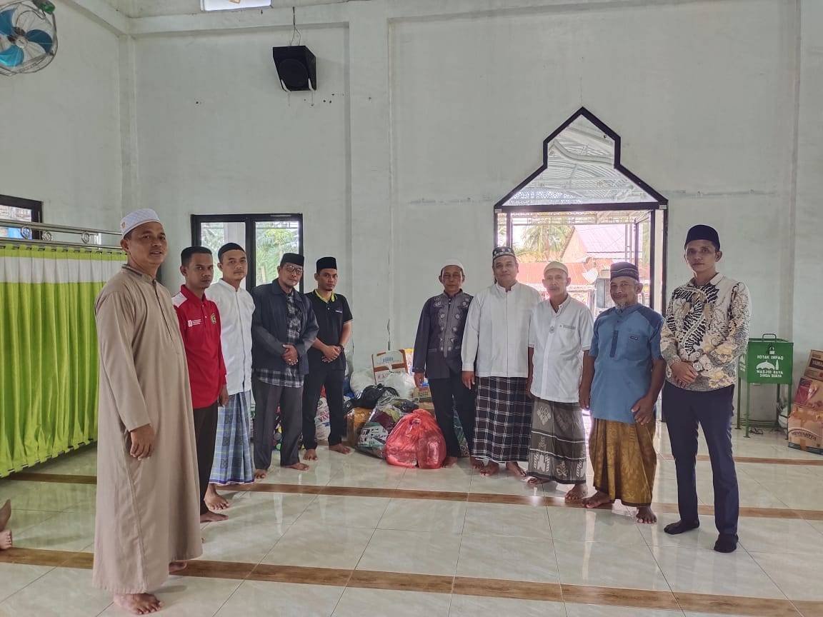 KUA Silinda dan BKM Masjid Raya Sungai Buaya Salurkan Bantuan Korban Banjir Aceh Tamiang