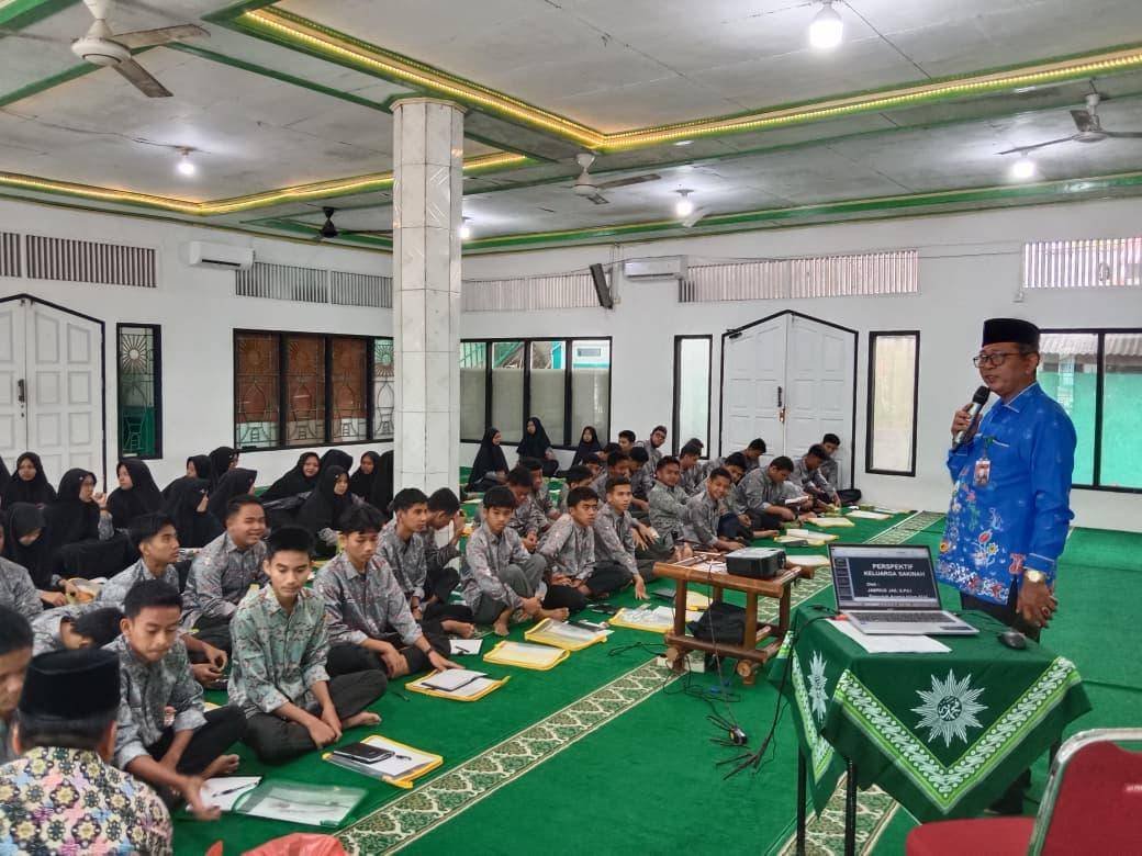 Di Tengah Hiruk Pikuk meriahkan HAB Kemenag ke-80, KUA Kuantan Tengah Taja BRUS di PP. KH. Ahmad Dahlan