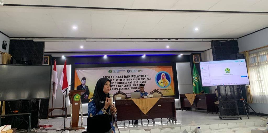 Transformasi Digital Kearsipan: Penghulu KUA Pagentan Hadiri Sosialisasi Aplikasi Srikandi di Kemenag Banjarnegara