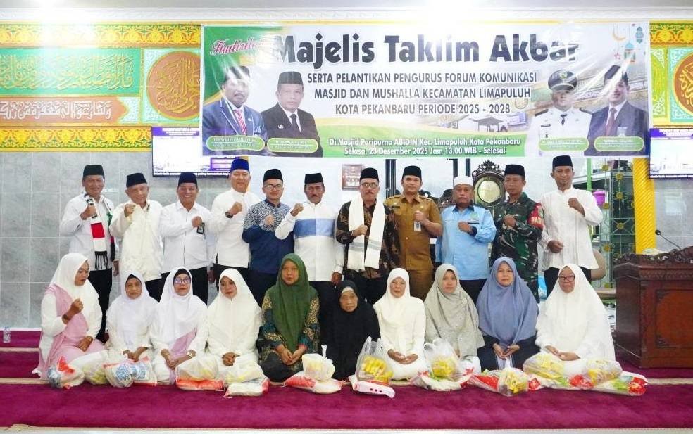 KUA Lima Puluh Taja Pembinaan Majelis Taklim Sekaligus Salurkan 10 Paket Santunan Dhuafa Sempena HAB ke-80 Kemenag RI
