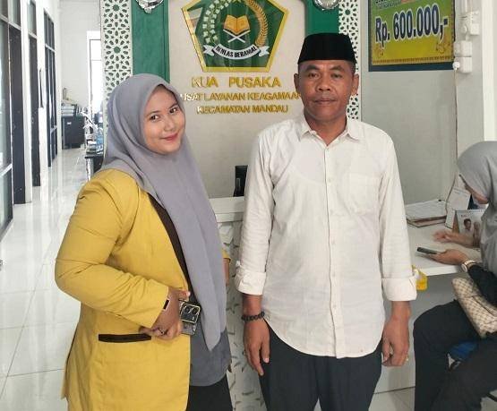 Kepala KUA Mandau Terima Mahasiswi UIN Bukit Tinggi untuk Penelitian Pernikahan di Bawah Umur