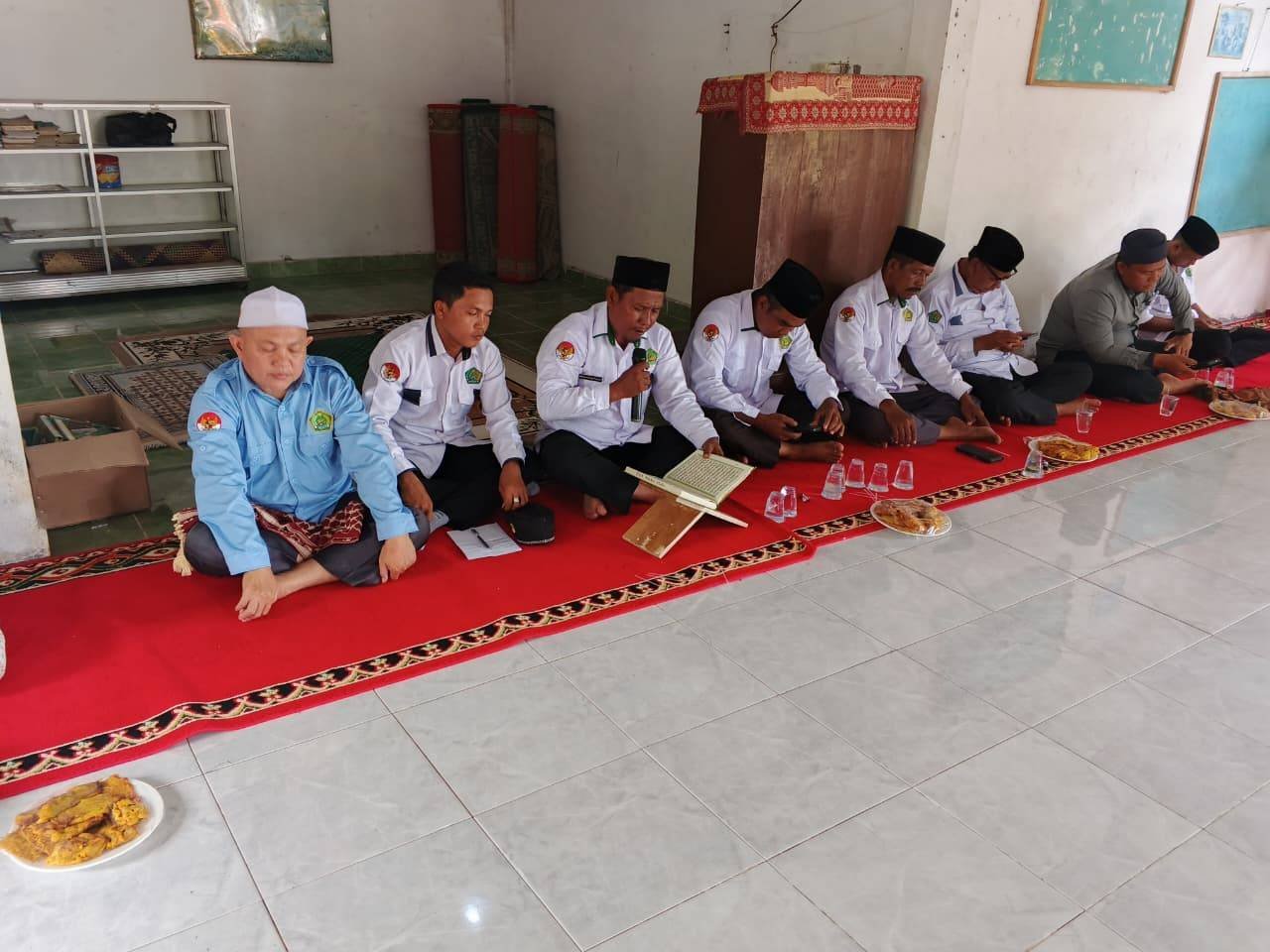 KUA Penukal Utara melakukan Istiqosah Musibah Aceh, Sumbar, dan Sumut 