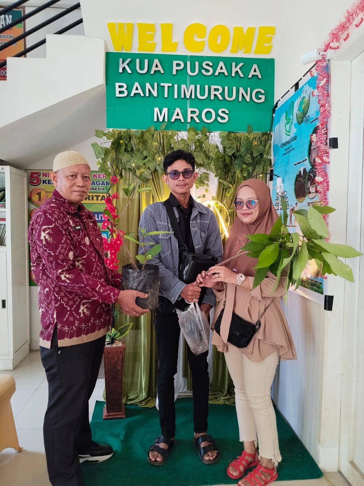 KUA Pusaka Bantimurung Perkuat Fungsi Sosial melalui Layanan Wakaf Pohon dan Uang