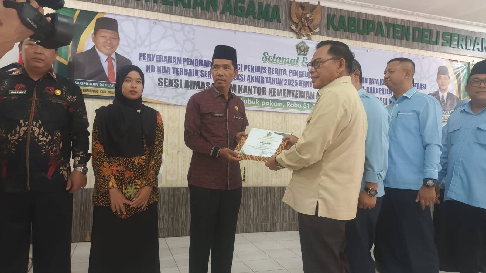 KUA Biru-Biru Sabet Empat Penghargaan di Refleksi Akhir Tahun Bimas Islam Kemenag Deli Serdang 2025