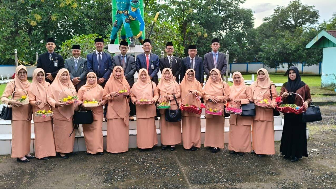 Kepala KUA Pusaka Bantimurung Hadiri Ziarah dan Doa di Taman Makam Pahlawan dalam Rangka HAB Kemenag ke-80 Tingkat Kabupaten Maros