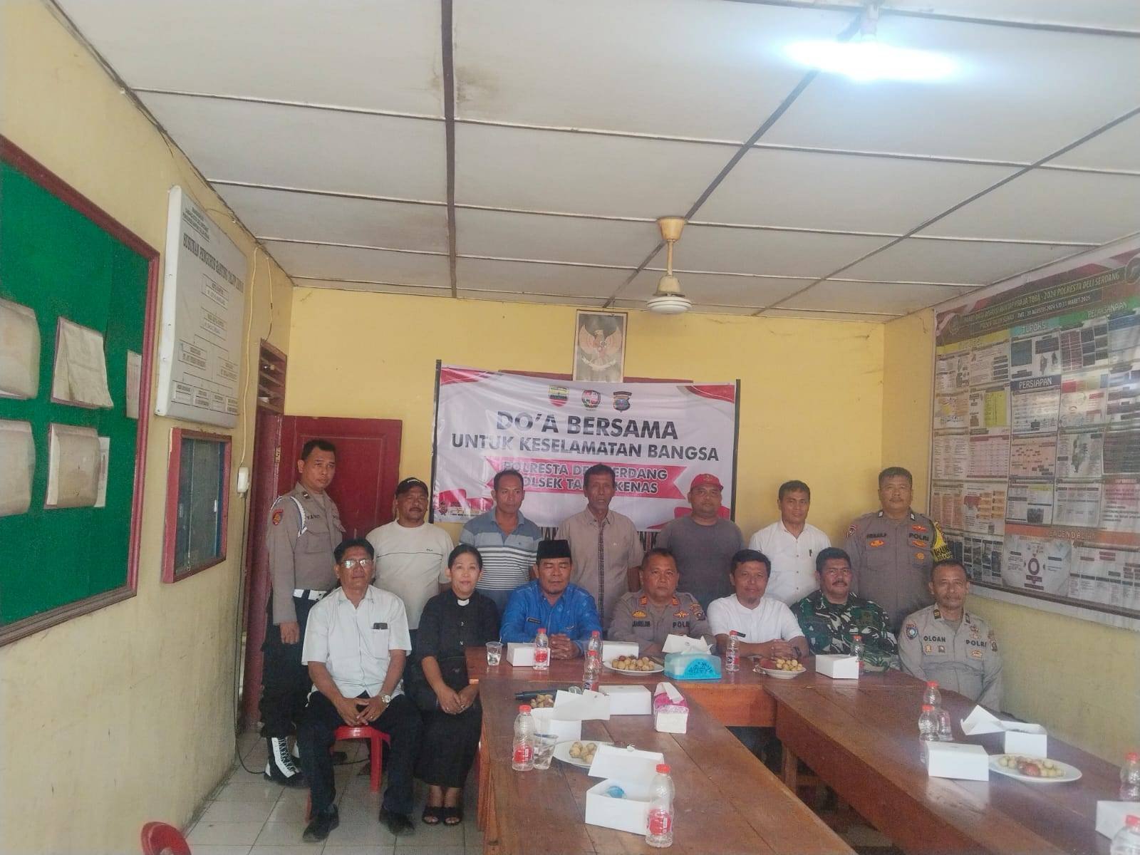 Kepala KUA STM Hilir Hadiri Doa Bersama Sambut Tahun Baru 2026 di Polsek Talun Kenas