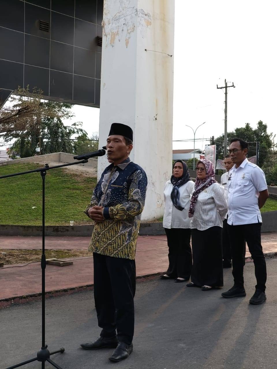 Sampaikan Pesan Kakan Kemenag Kota Medan, Ka. KUA Medan Helvetia Ikuti Apel Bersama