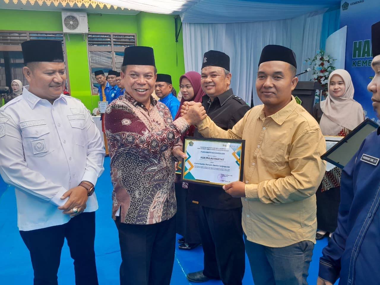 HAB Ke-80 KEMENAG RI, KUA Pulau Rakyat Raih Penghargaan Kontributor Penulis Berita Terpopuler Tahun 2025