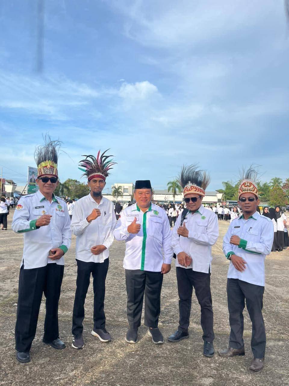 Kepala KUA Distrik Salawati Selatan Hadiri Upacara Peringatan HAB Kemenag RI Ke-80 dengan Khidmat Di Lapangan Alun-Alun Aimas Kabupaten Sorong Papua Barat Daya