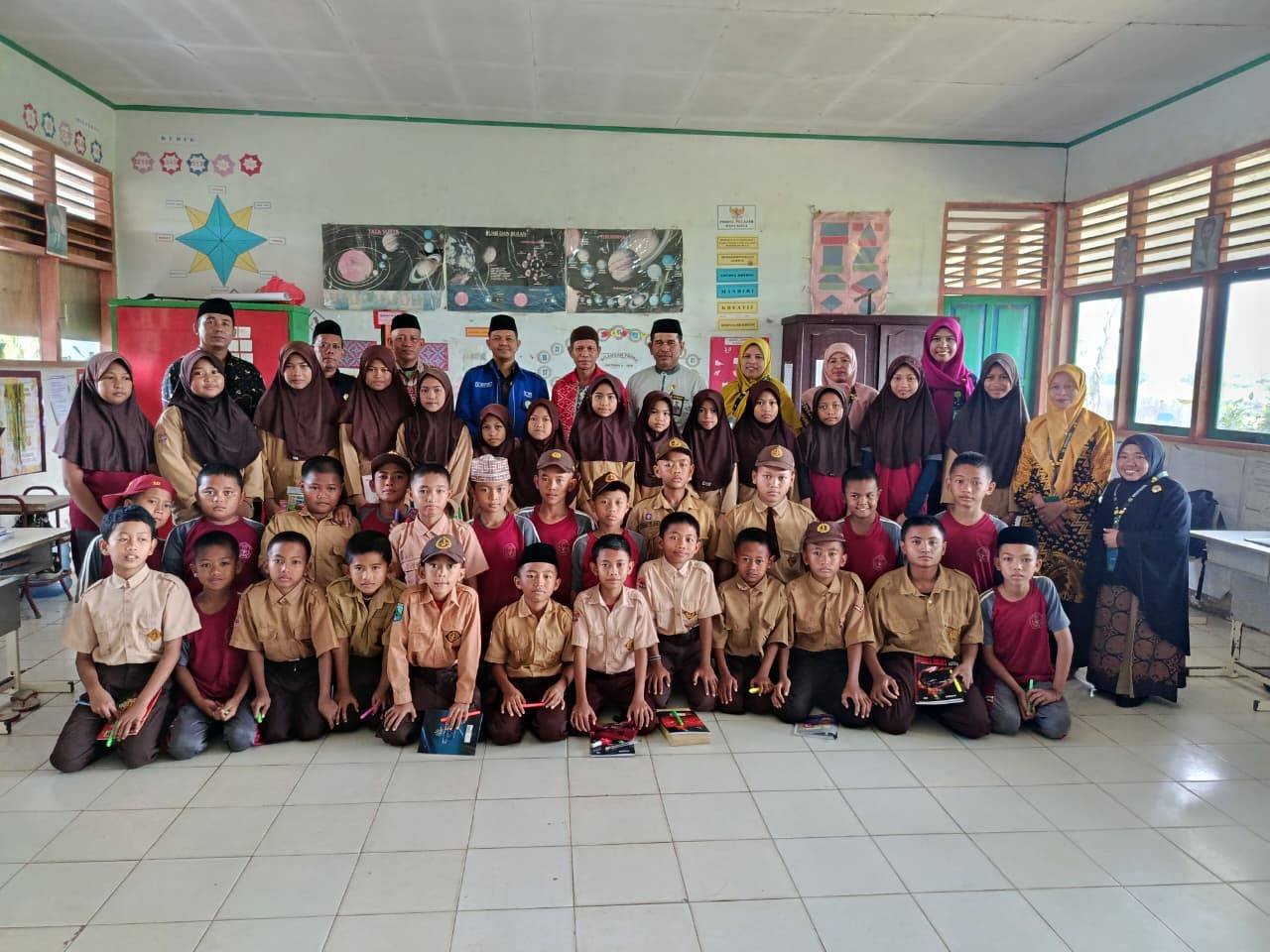 Generasi Z Cerdas & Berhati Lembut: Algoritma Kasih Sayang KUA Pusaka Bantimurung Bersama SD Negeri 75 Malewang