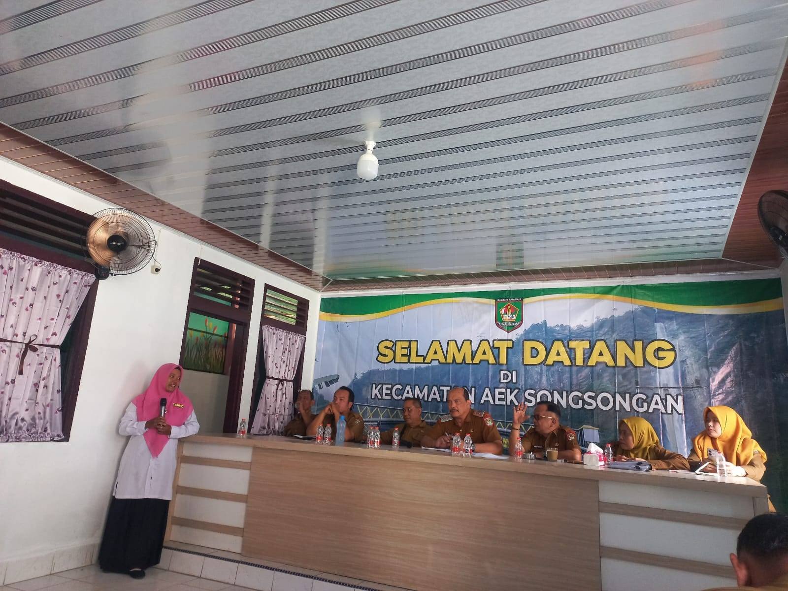 Perkuat Sinergi Lintas Sektor, KUA Aek Songsongan Ikuti Apel Gabungan dan Rakor