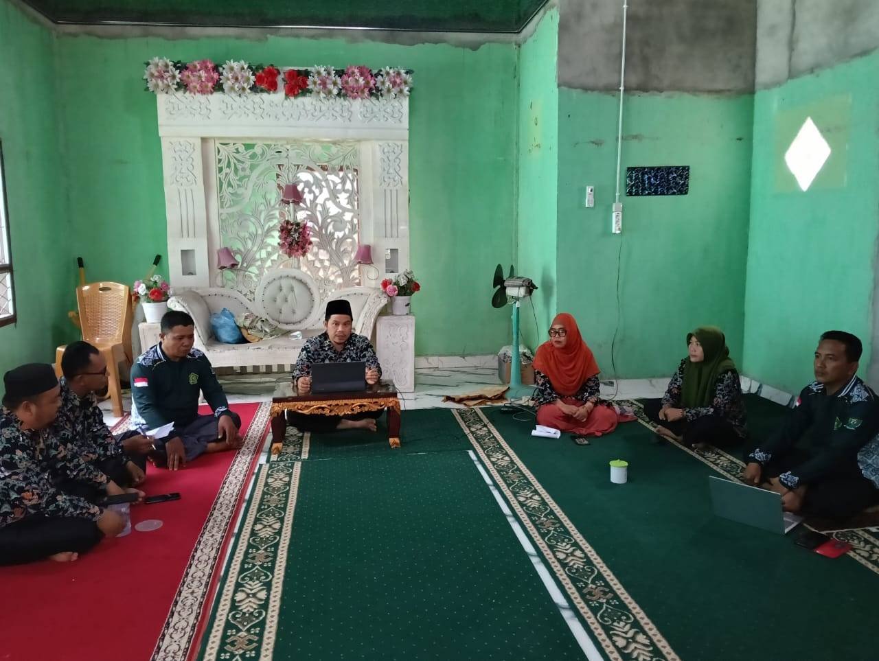 Kepala KUA Gunung Megang Gelar Rapat Penyusunan Program Awal Tahun