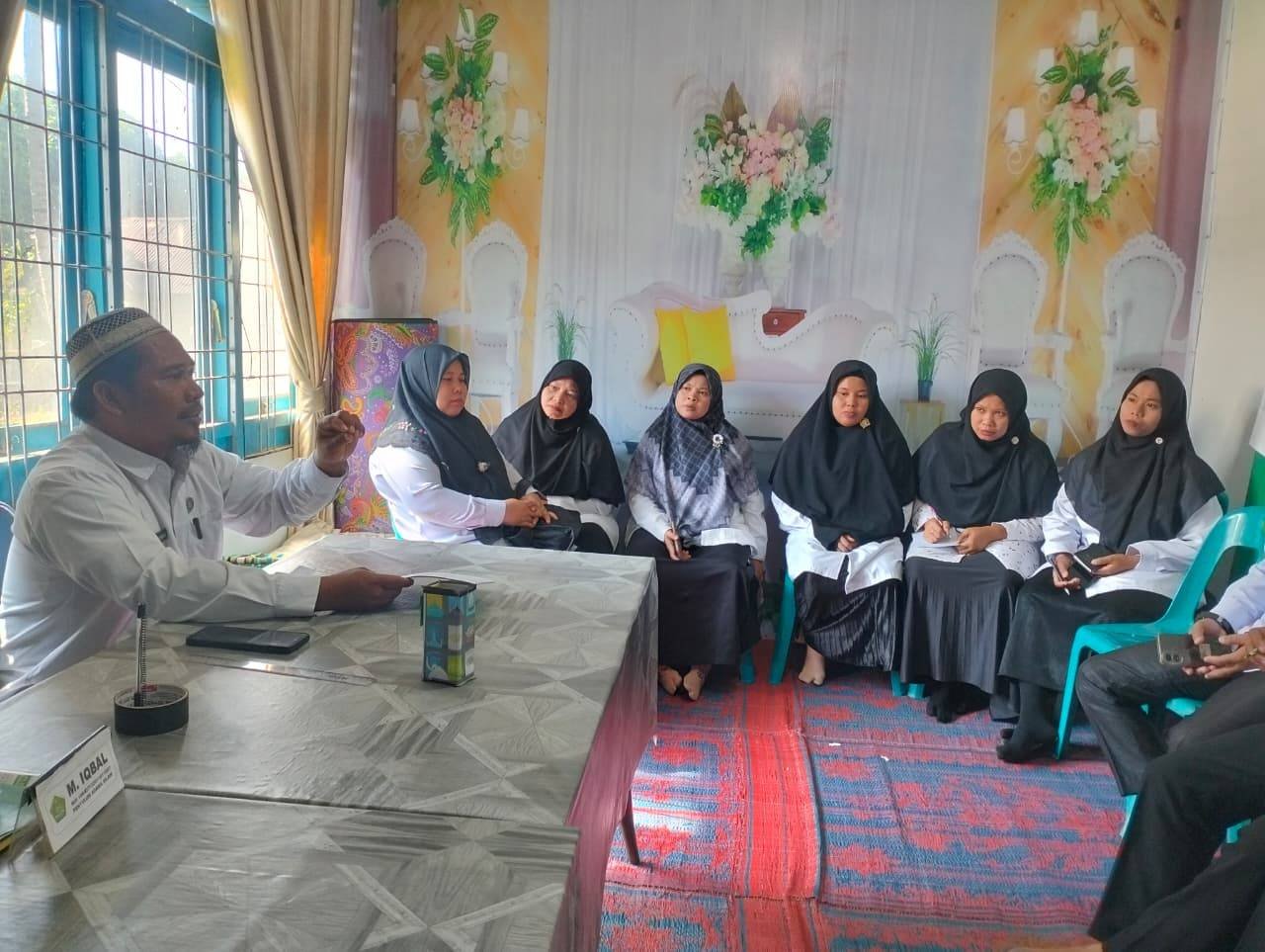 Awali Tahun 2026, Kepala KUA Siabu Gelar Rapat Koordinasi Perkuat Kinerja dan Solidaritas