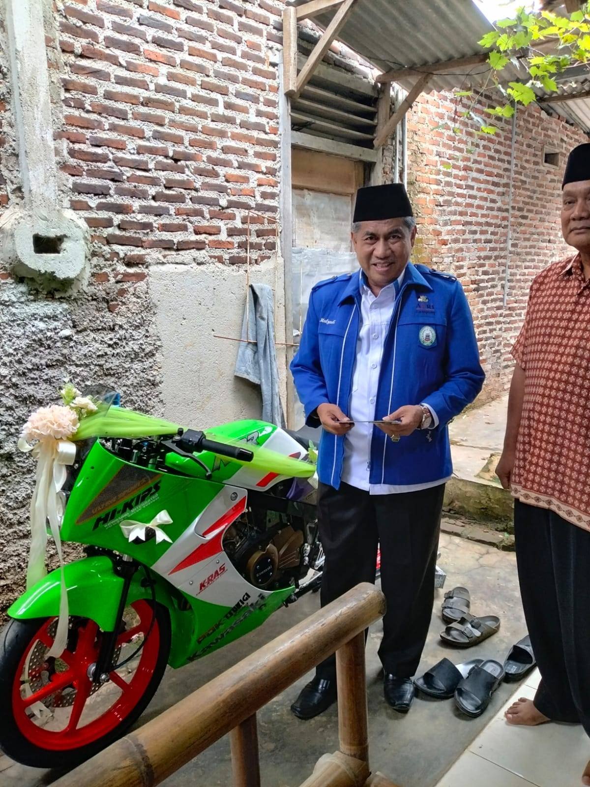 FANTASTIS 1 UNIT SEPEDA MOTOR NINJA SEBAGAI MAHAR PERNIKAHAN 