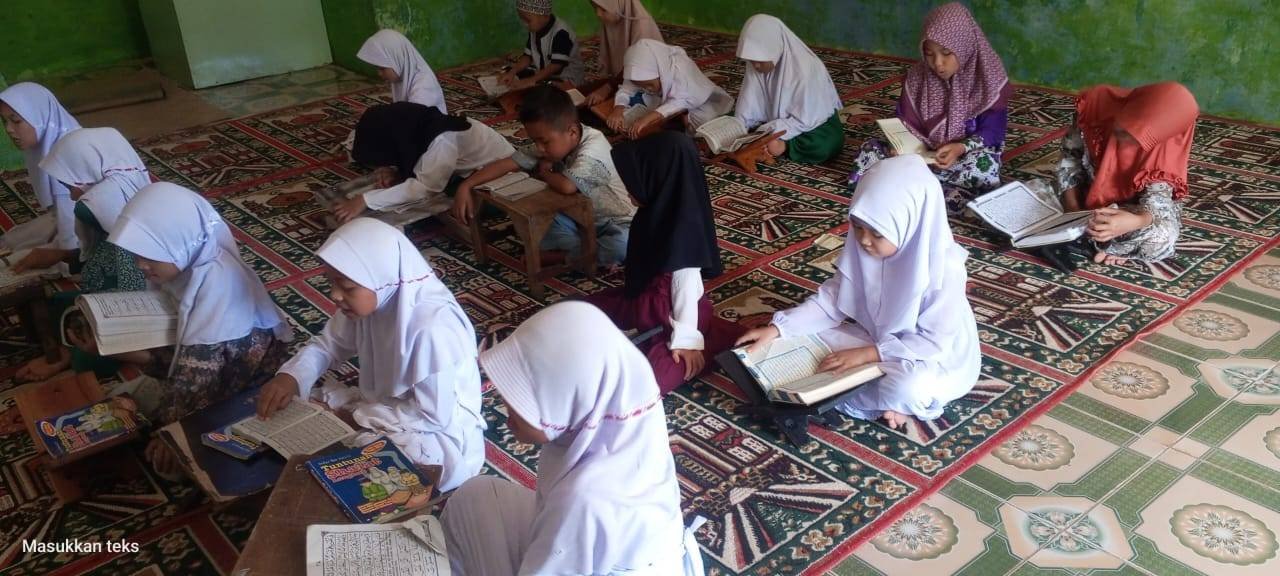 Tingkatkan Literasi dan Akhlak, TPA Raudhatul Zannah Lae Parira Gelar Penyuluhan Bagi Santri