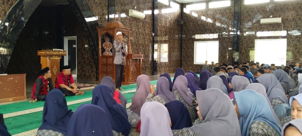 BRUS KUA Pusaka Bantimurung: Remaja Belajar Pergaulan Sehat