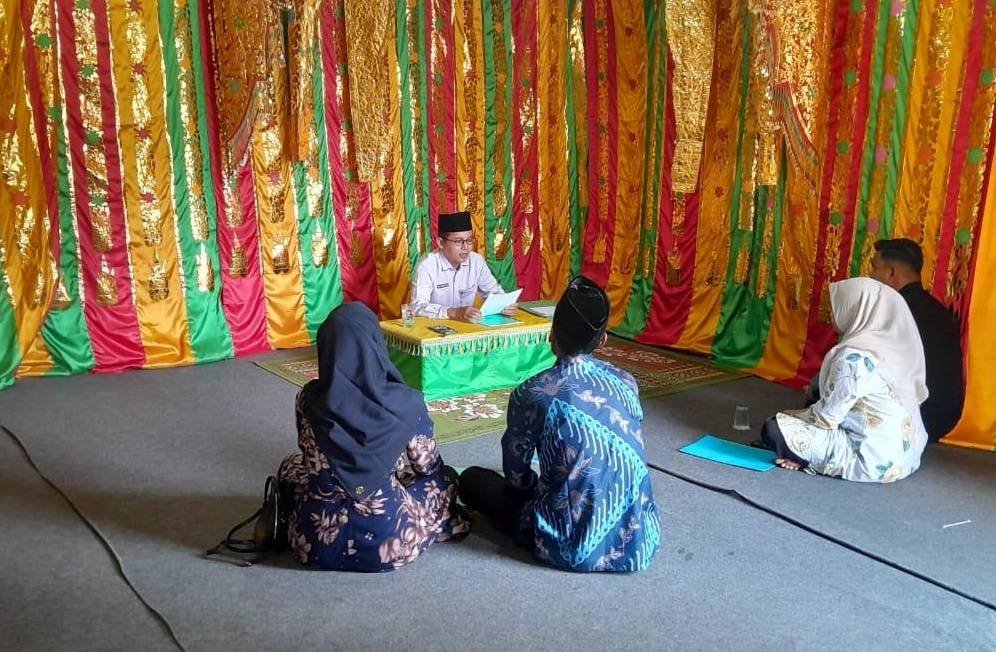 Penghulu KUA Berikan Bimbingan Perkawinan di Balai Nikah