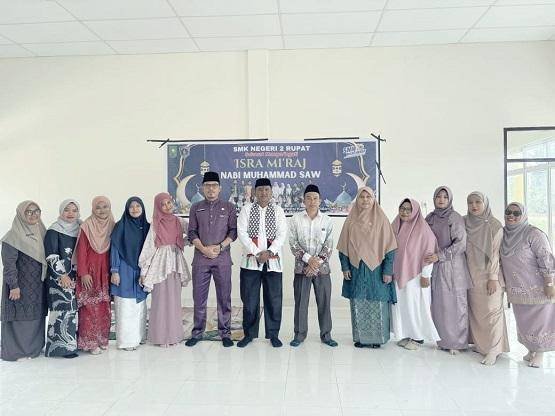 Kepala KUA Kec. Rupat Utara Sampaikan 2 Pesan Peringatan Isra' Mi'raj di SMKN 2 Rupat