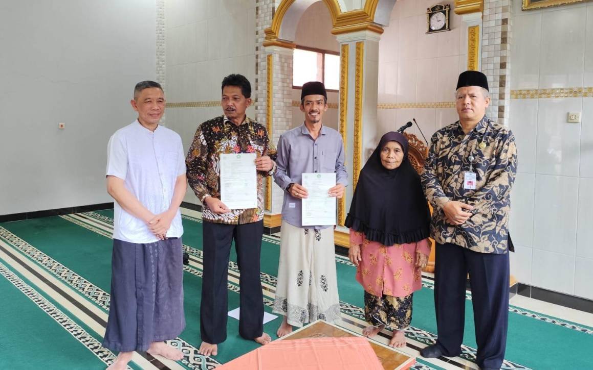 “Dari Tanah Jadi Pahala Abadi” Dua Wakaf Sekaligus di Kendaga, Bukti Ibadah Bisa Tinggalkan Jejak Selamanya